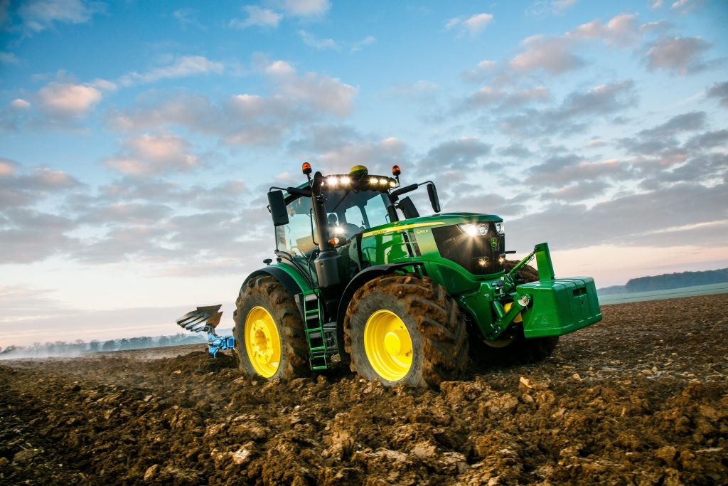 New John Deere 9R Series tractors are stronger and smarter – Wheels and ...