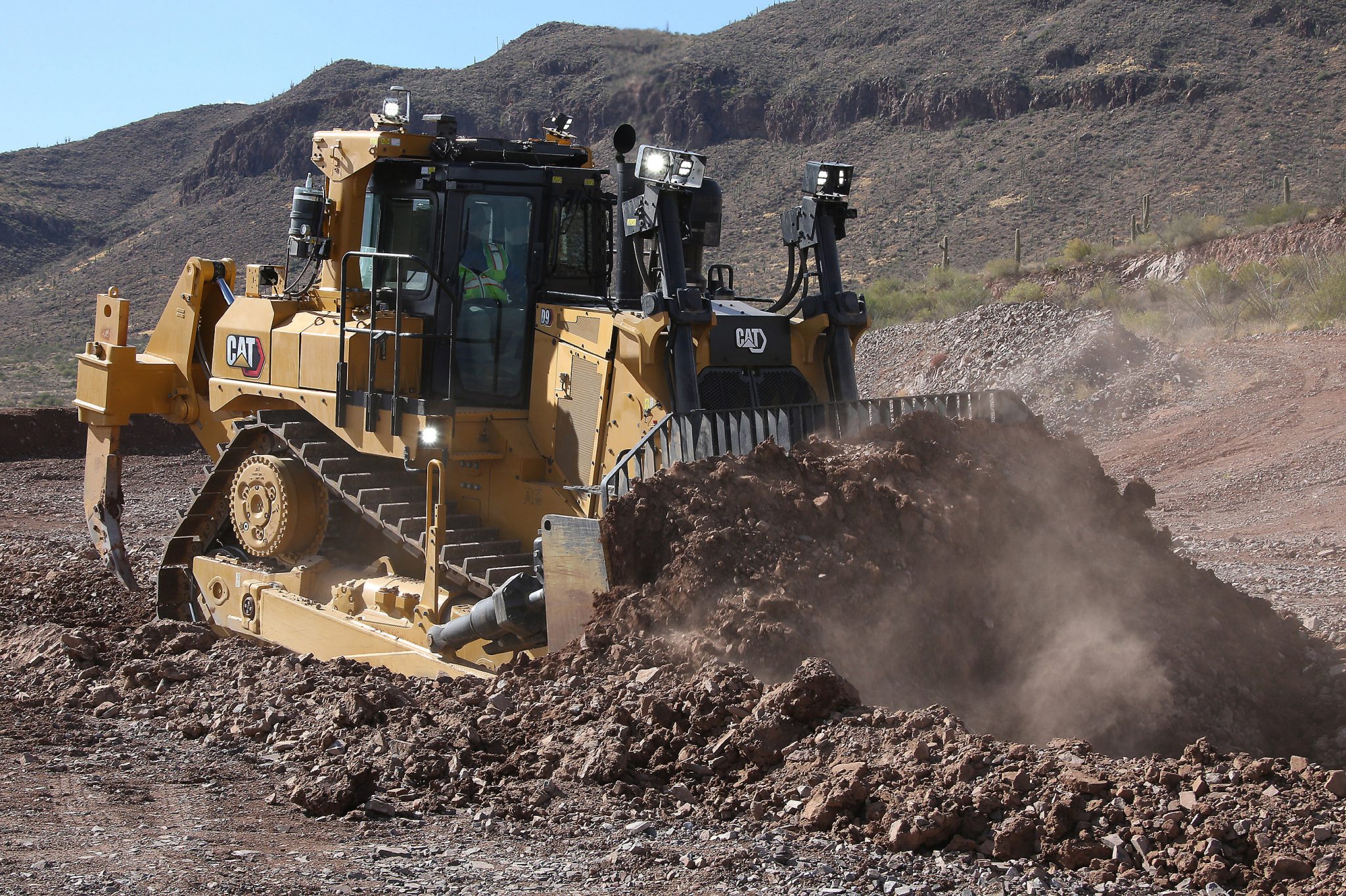 New Cat D9 Dozer Lowers Owning And Operating Costs Wheels And Fields