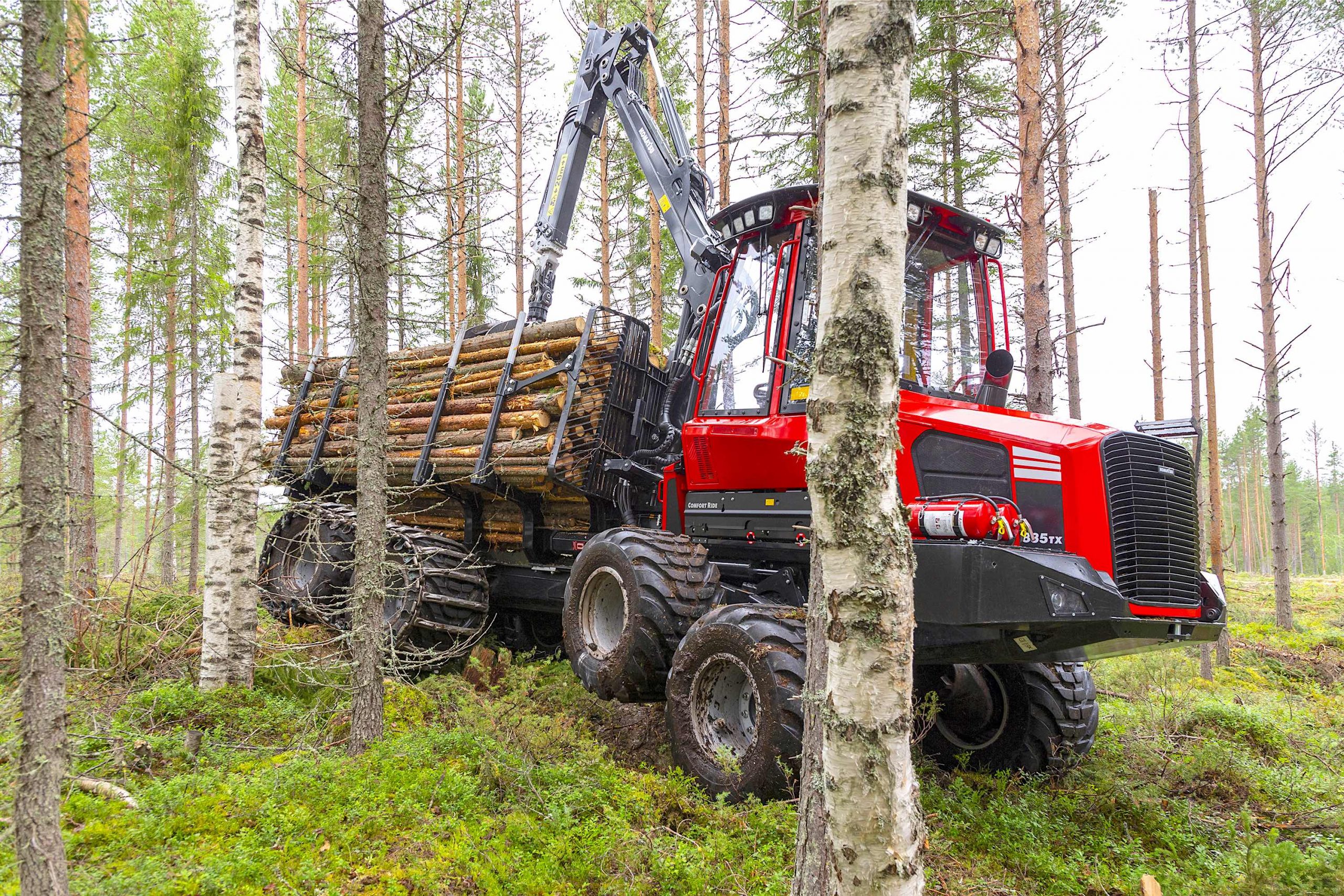 Форвардер комацу. Форвардер Komatsu 875 8wd. Форвардер Komatsu 855. Форвардер Forest 855. Форвардер Komatsu xf875-1, 8wd.