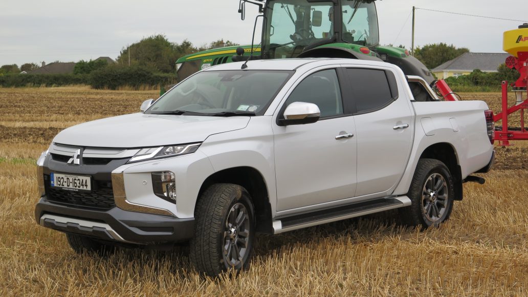 Mitsubishi L200 takes on Hilux in 4×4 pickup market Wheels and Fields