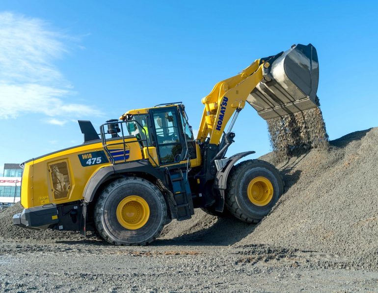 Komatsu adds advanced joystick steering system to 24-tonne wheel loader ...